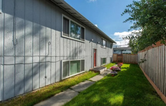 2 beds, 1 bath, 900 sqft, $1,425, Unit Unit 3