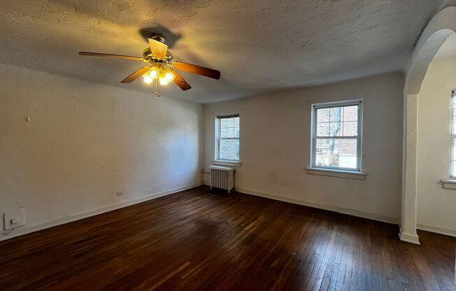 Studio, 1 bath, 467 sqft, $1,250, Unit King Edward Annex  23