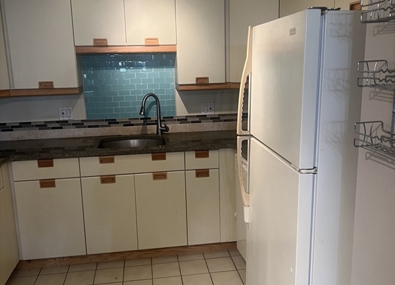 245 PL LN