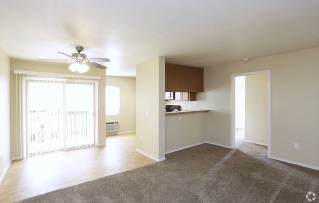 1 bed, 1 bath, 672 sqft, $1,865, Unit 073