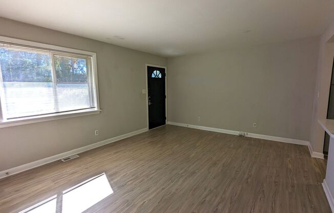 3906 Lexington