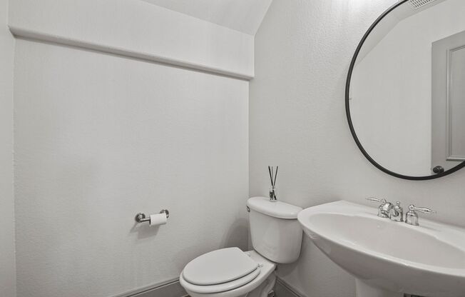 Stunning Townhome in Coves at Columbian Club