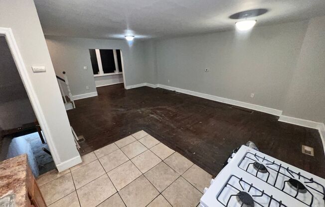 3 beds, 1 bath, $1,195