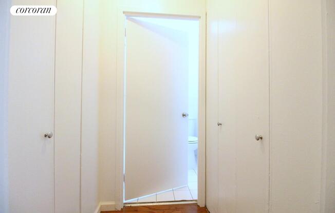 Studio, 1 bath, 450 sqft, $3,600, Unit 3F