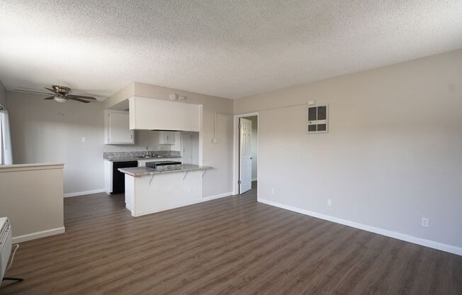 1 bed, 1 bath, 625 sqft, $1,800, Unit 15