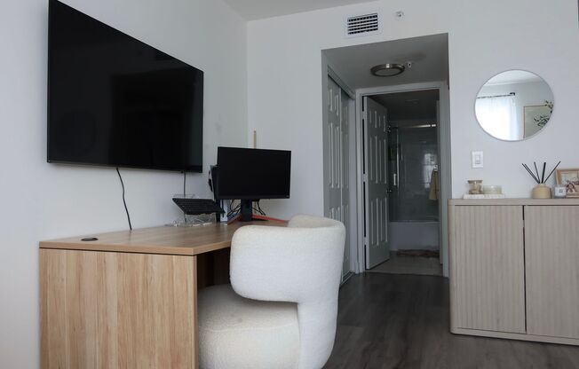 2 beds, 2 baths, 1,124 sqft, $2,600, Unit Bedroom 1