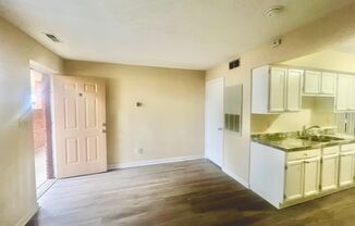 1 bed, 1 bath, 439 sqft, $925, Unit N