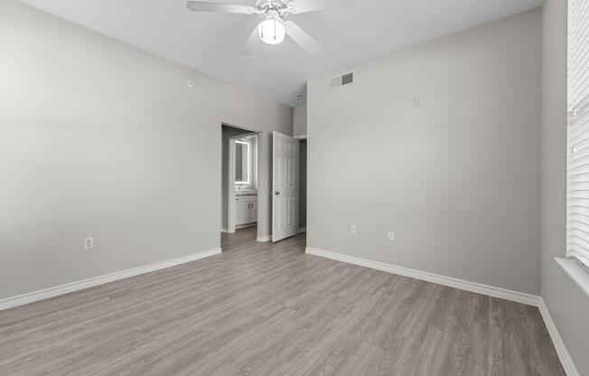 3 beds, 2 baths, 1,202 sqft, $1,960