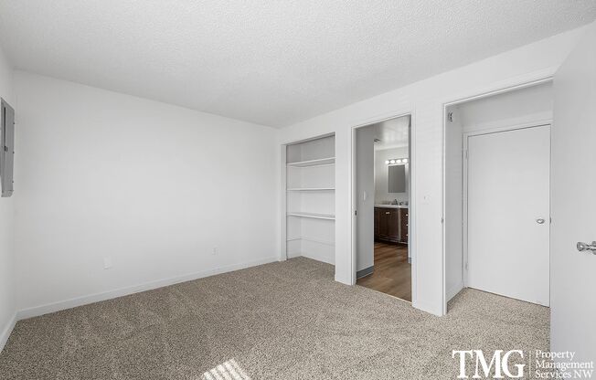 3 beds, 1.5 baths, 1,200 sqft, $1,725, Unit 1330-G5