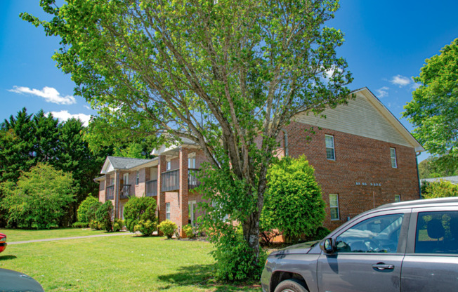 2 beds, 2 baths, 990 sqft, $1,375, Unit A4