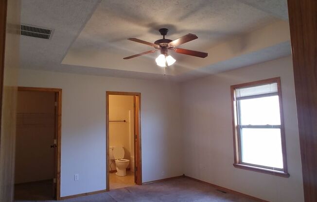 3 beds, 2 baths, $1,595