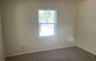 3 beds, 1 bath, $1,550