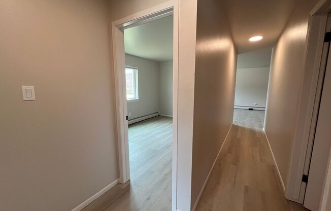 3 beds, 2 baths, $1,695, Unit 124