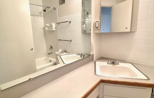 1 bed, 1 bath, 545 sqft, $1,650, Unit 607