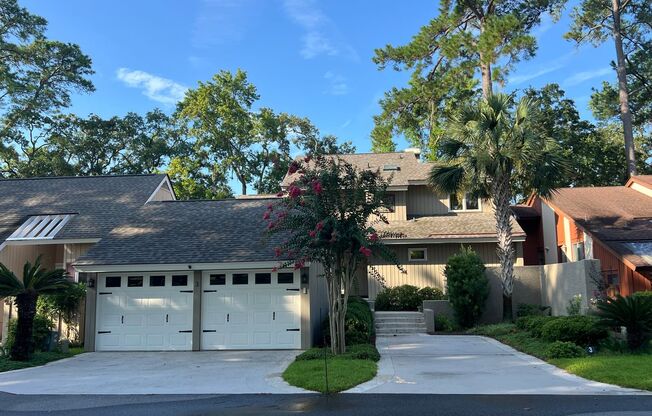 Gorgeous Marsh Views in Moss Creek!