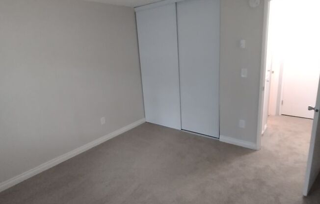 1 bed, 1 bath, 592 sqft, $1,350, Unit 004