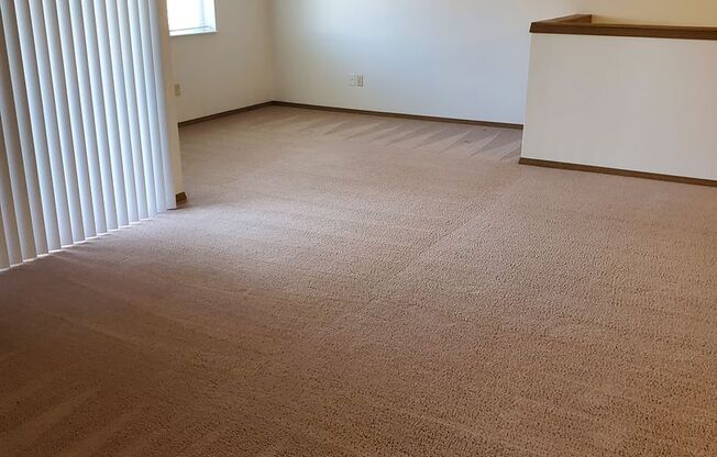 2 beds, 1 bath, 850 sqft, $1,269, Unit PL   7308