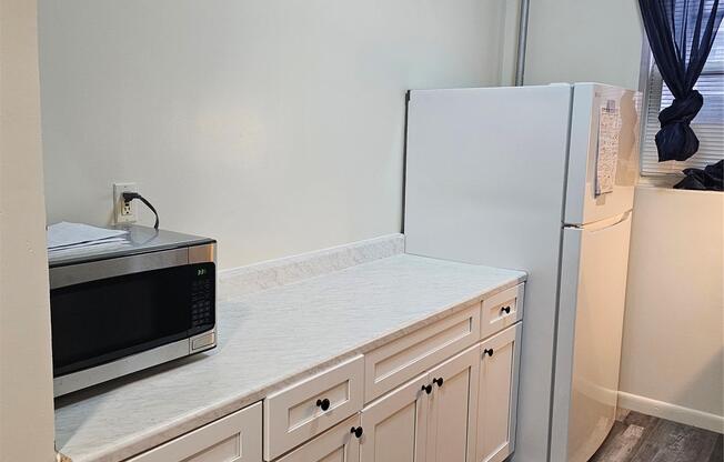 3 beds, 1 bath, 1,000 sqft, $3,400, Unit 1