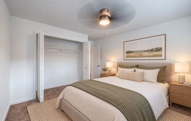 3 beds, 2 baths, 1,200 sqft, $1,995, Unit 2290-03