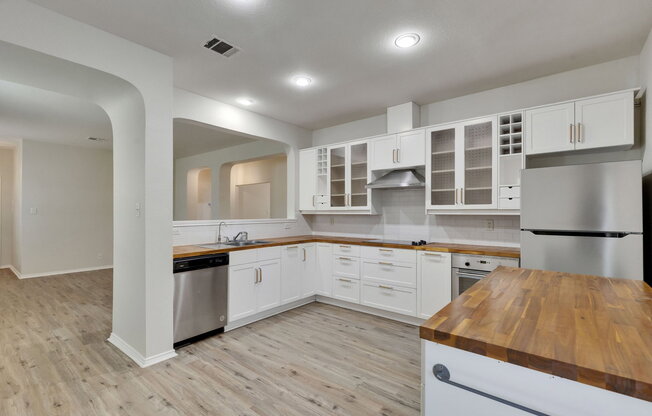 521 NEW COUNTRY RD