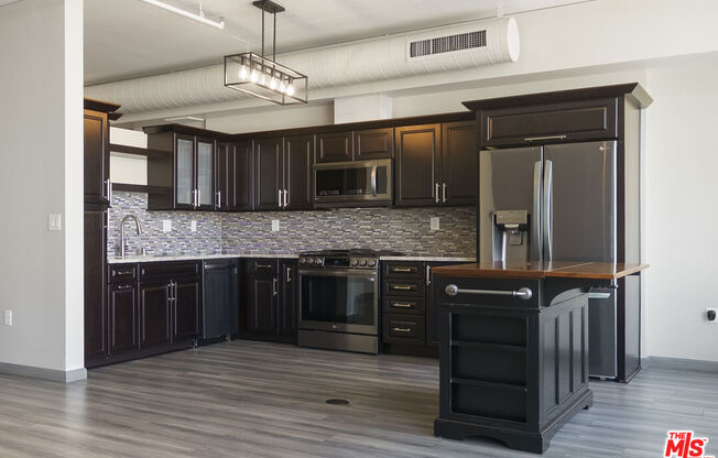 1 bed, 1 bath, 947 sqft, $3,300, Unit 1314