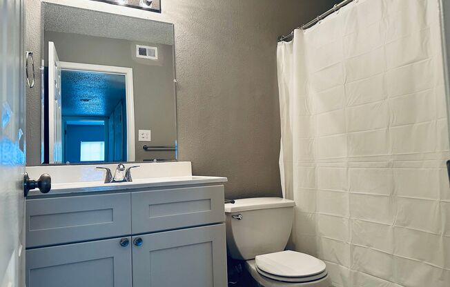 3 beds, 1.5 baths, 1,002 sqft, $1,395, Unit H-151