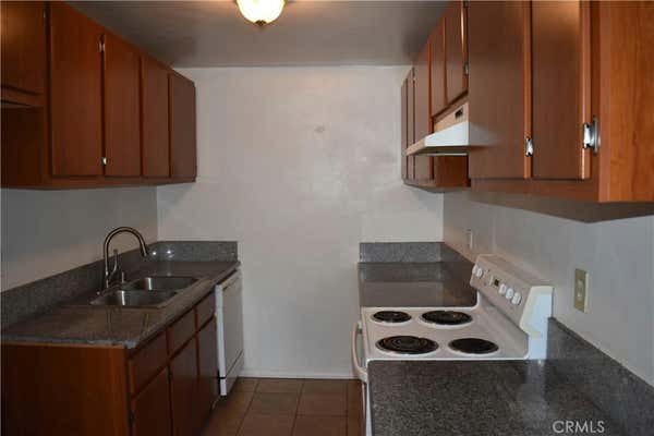 2 beds, 1 bath, 800 sqft, $2,300, Unit UNIT 210A