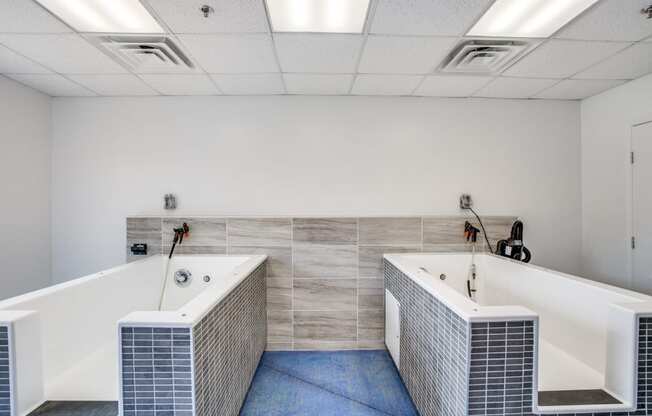 Photo of Fountain Points dog washing station and room