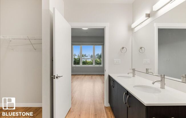 3 beds, 2 baths, 1,254 sqft, $2,100, Unit E336