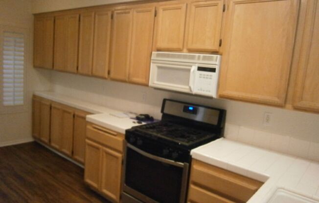 2 beds, 2.5 baths, $2,995, Unit # #G