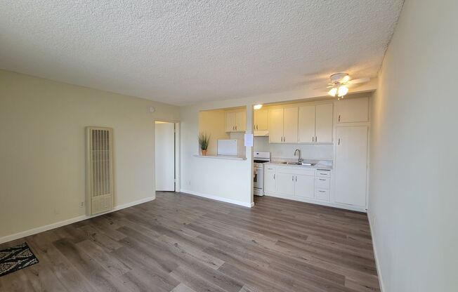 37 unit building close to CSUN!