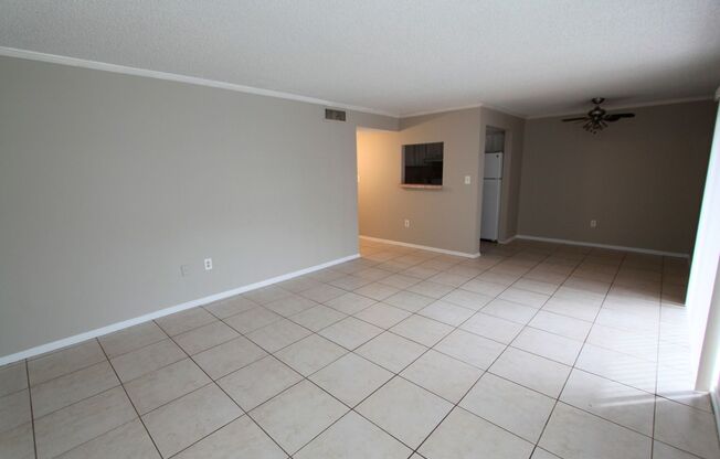 2 beds, 1 bath, $1,450, Unit # 83