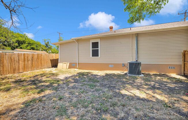 3 beds, 2 baths, $1,699