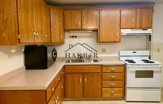 23 8th Street NW #1