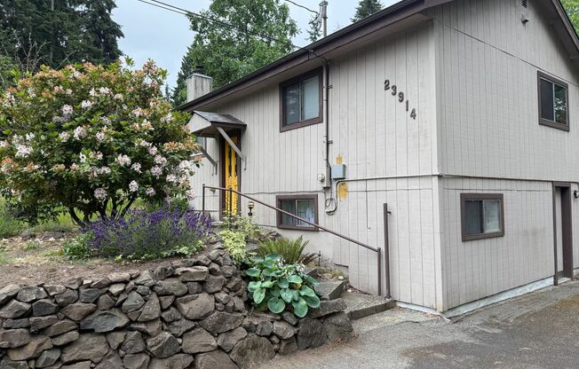 Spacious 2 Bed 1 Bath Bothell Home $2500/mo.
