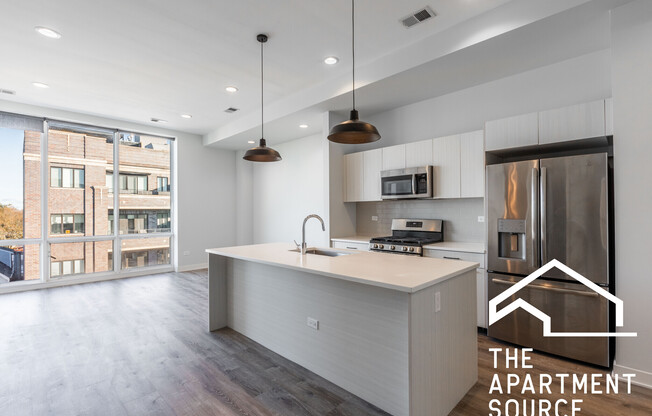 2247 W LAWRENCE