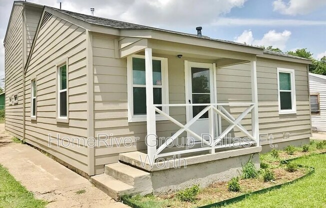 2421 STOVALL DR