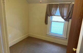 2 beds, 1 bath, 804 sqft, $750