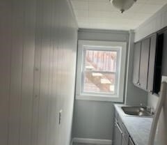 2 beds, 1 bath, 800 sqft, $1,225, Unit 1 WEST