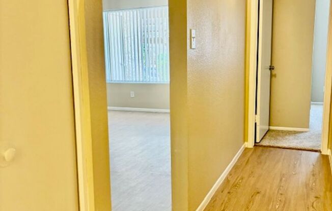 2 beds, 1 bath, 830 sqft, $1,275, Unit 107