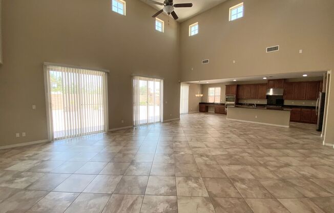 4/BD 3.5/BA Spacious Home in Gated Community – Media Room, Loft & More!
