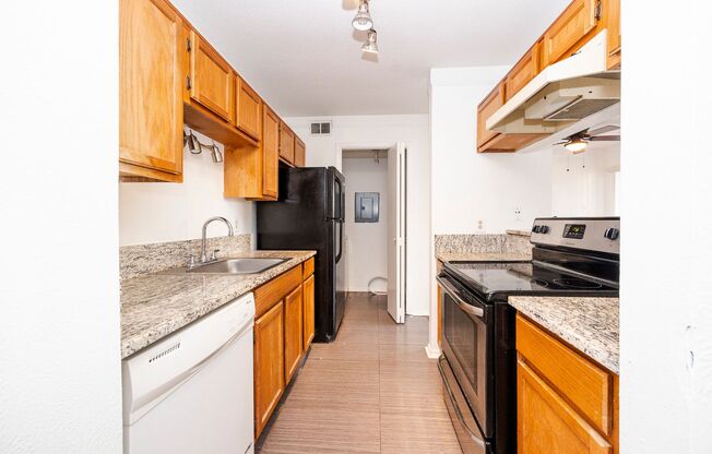 1 bed, 1 bath, $995, Unit Unit#825