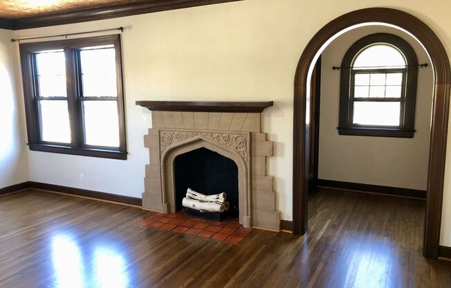 Beautifully renovated single-level home in desirable Florence Park