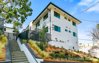 215 LUCAS AVE
