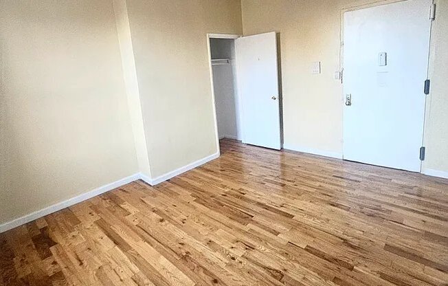 Studio, 1 bath, $1,650, Unit 7L