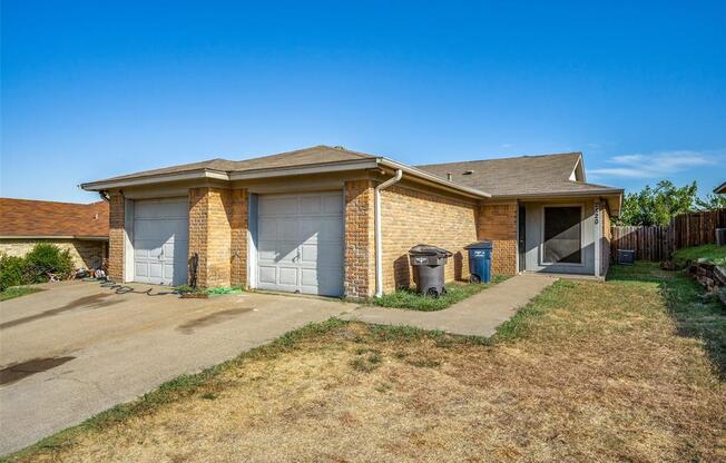 2820 RIDGECREST DR