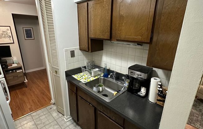 1 bed, 1 bath, $1,925, Unit 251