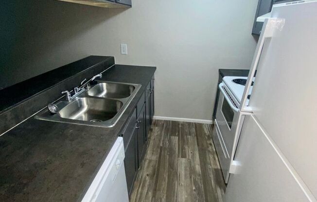 1 bed, 1 bath, 575 sqft, $944, Unit 275