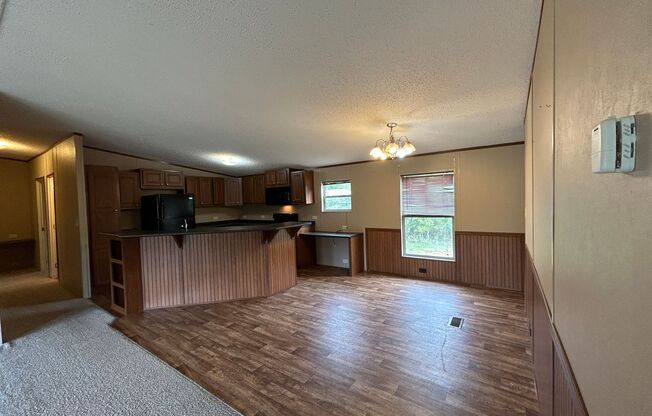 3 beds, 2 baths, $1,050