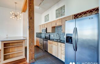 2 beds, 1 bath, 1,500 sqft, $2,200, Unit 402